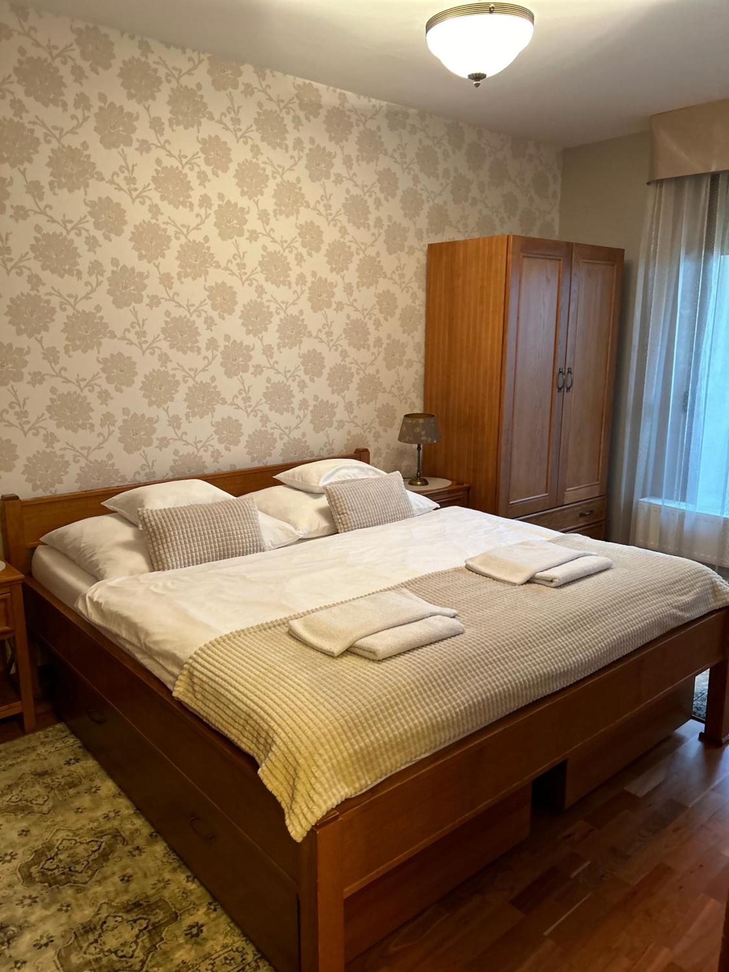 Danube Terrace Elegant With 2 Bedroom With Free Air Conditioner And Private Parking Budapeşte Dış mekan fotoğraf